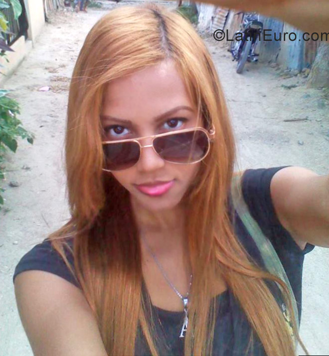 Date this happy Dominican Republic girl Diomaira from Higuey DO31641