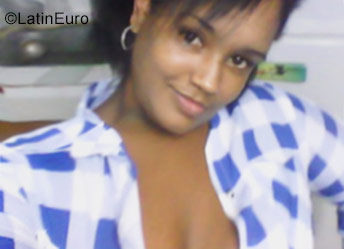 Date this cute Cuba girl Diana from Havana CU245