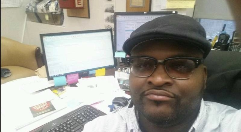 Date this fun United States Minor Outlying Islands man DEFJAMEXECUTIVE from Elizabeth UM59