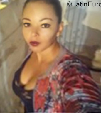 Date this beautiful Brazil girl Iris from Recife BR10494
