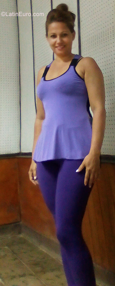 Date this delightful Cuba girl Jane from Bayamo CU274