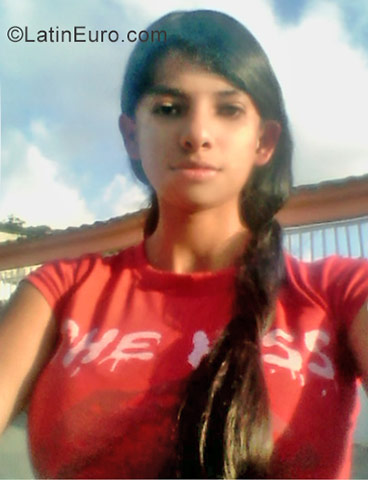 Date this foxy Venezuela girl Yelitza from Trujillo VE1487
