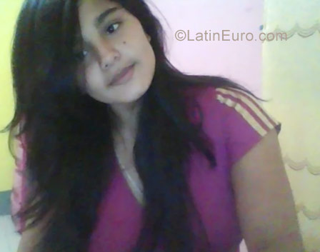 Date this georgeous Peru girl Aysha from Moyobamba PE1250