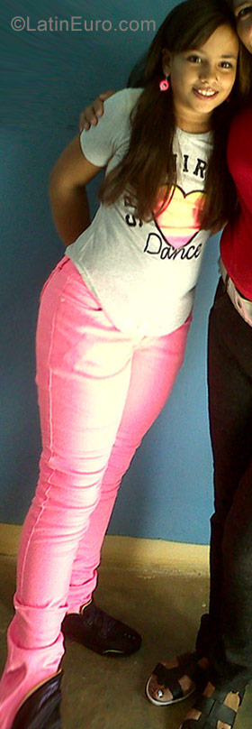 Date this lovely Venezuela girl Lilian from Puerto Cumarebo VE1559