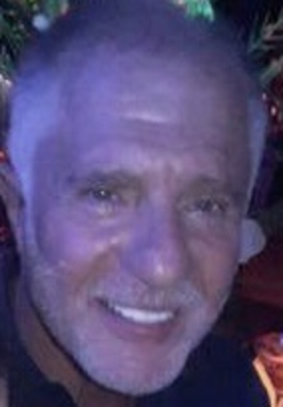 Date this hot United States man Lacatt from Naples US19257