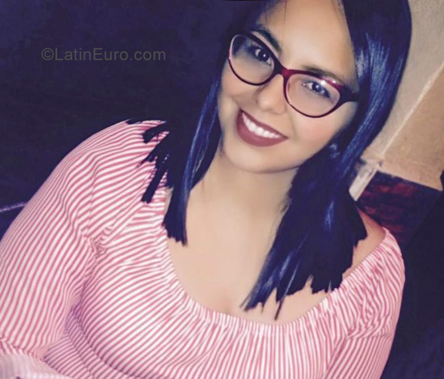 Date this fun Venezuela girl Marielis from Maracay VE1593