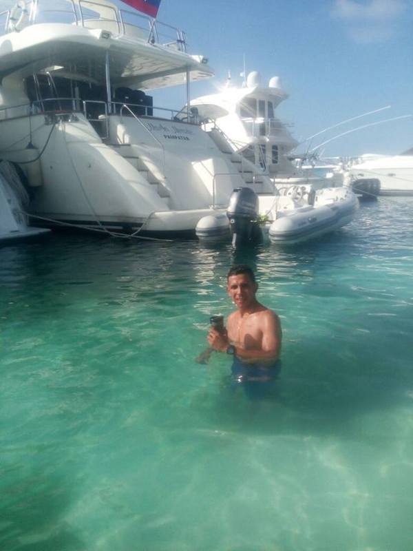 Date this georgeous Venezuela man Gabriel from Caracas VE1596