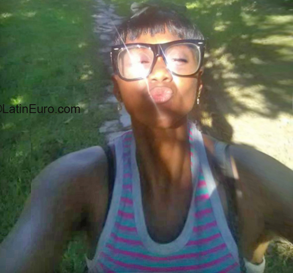 Date this cute Jamaica girl Kookie from Kingston JM2577