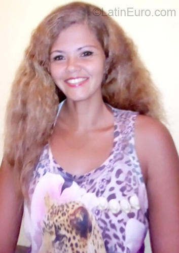 Date this happy Brazil girl Michelle from RIO DE JANEIRO BR10549
