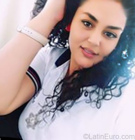 Date this sensual Costa Rica girl Fanny from San Jose CR356