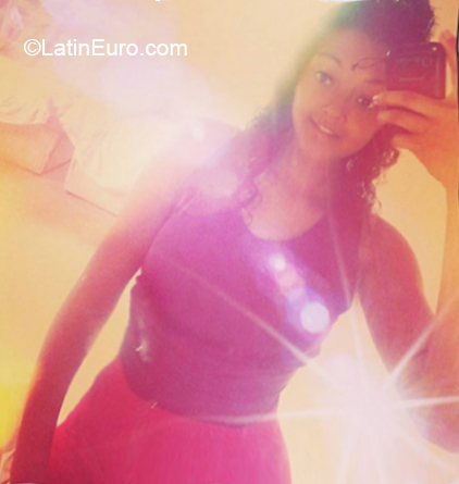 Date this voluptuous Venezuela girl Mersi from Maracaibo VE1659