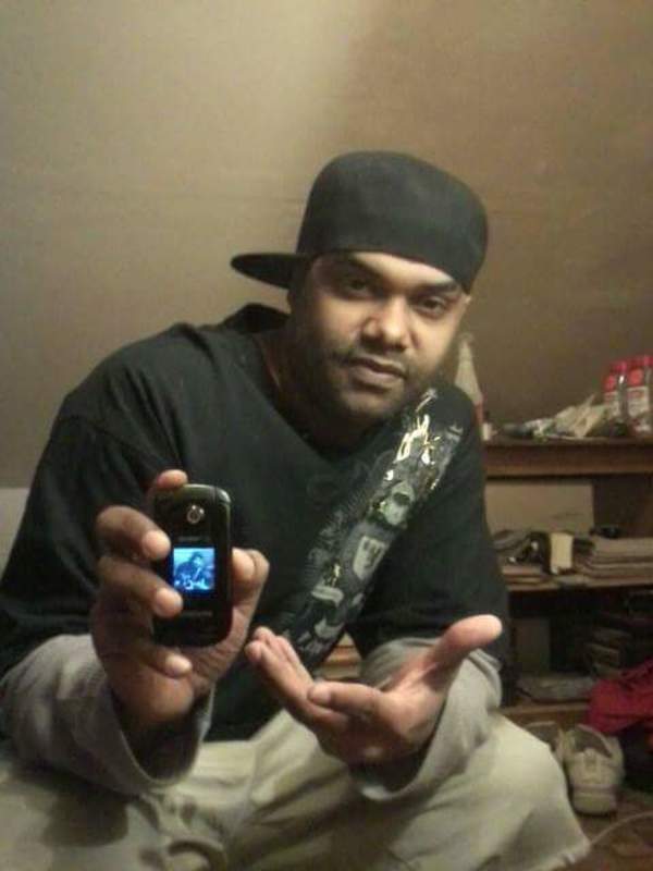 Date this fun United States man ANGELITO from  US19365