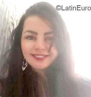 Date this charming Brazil girl Fernanda from Recife BR10572