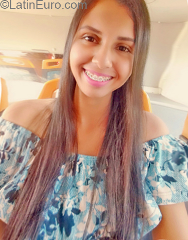 Date this lovely Venezuela girl Coro from Maracay VE1707