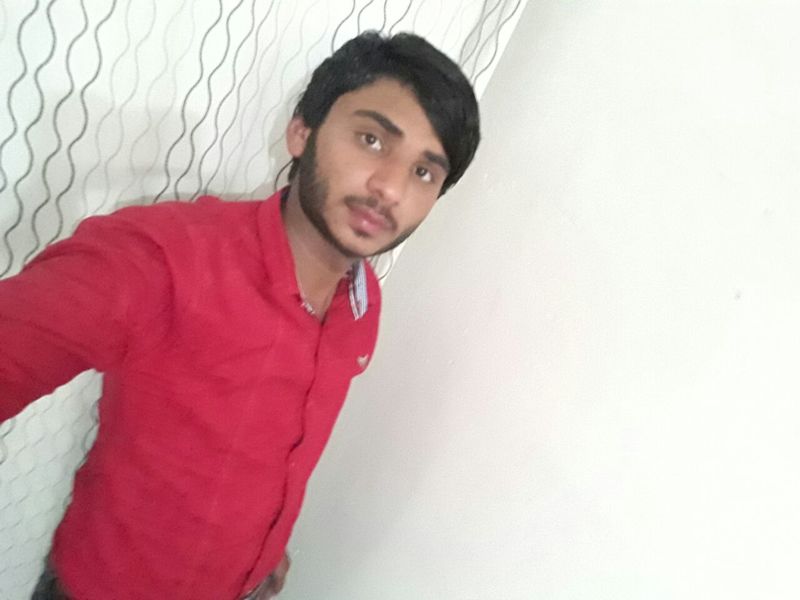 Date this nice looking Pakistan man Umii from Sargodha PK171