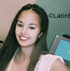 Date this nice looking Argentina girl Evelyn from Buenos Aires AR140