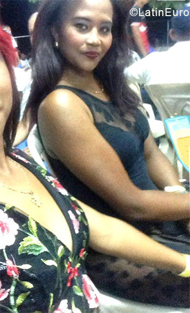 Date this fun Dominican Republic girl Cenna from Santiago DO32817