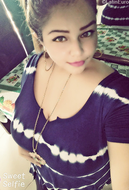 Date this lovely Nicaragua girl Elena from Managua NI209