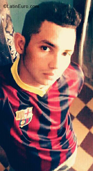 Date this sultry Colombia man Jesus from Barranquilla CO24102