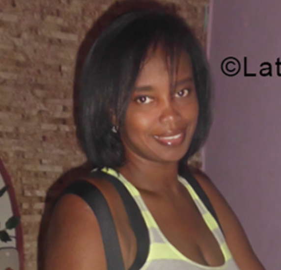 Date this sensual Venezuela girl Diana from Caracas VE1891