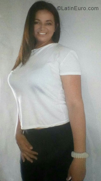 Date this funny Venezuela girl Narkia from Araure VE1793