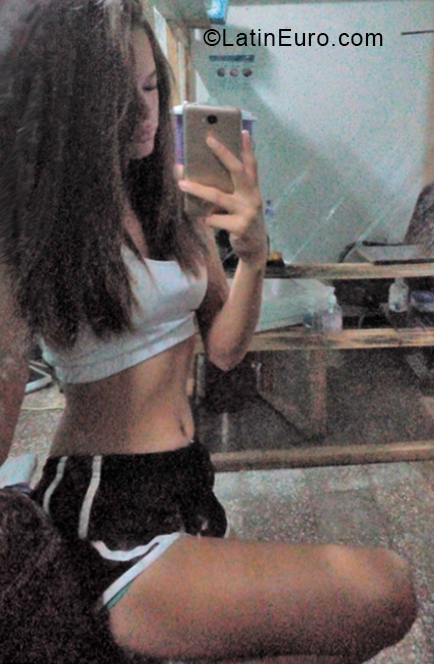 Date this young Honduras girl Susan Sanchez from Tegucigalpa HN2537