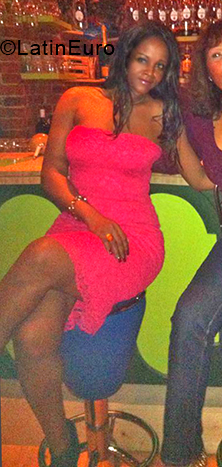 Date this sensual Brazil girl Cristiane from RIO DE JANEIRO BR11327