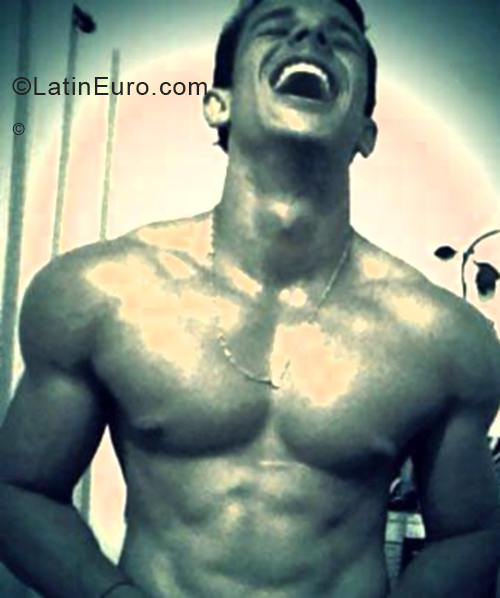 Date this delightful Brazil man Maiayury from Rio De Janeiro BR10637