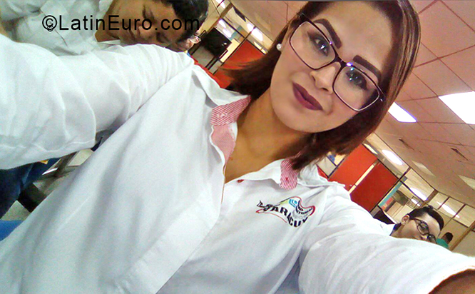 Date this charming Venezuela girl Eduii from Caracas VE2117