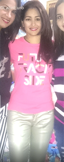 Date this happy Peru girl Caro from Lima PE1296