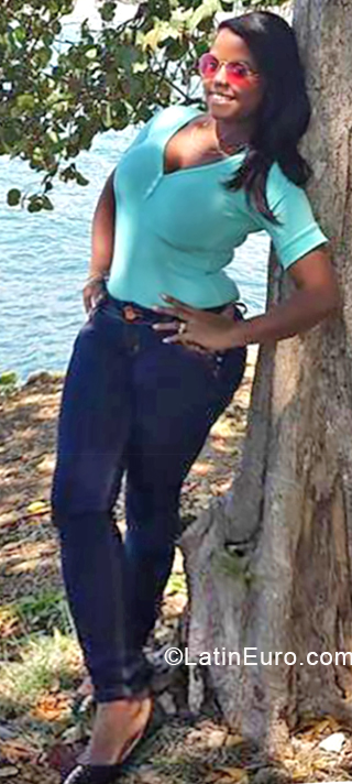 Date this cute Dominican Republic girl Dariania from San Pedro de Macoris DO34466