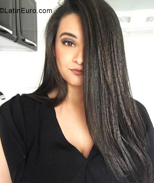 Date this happy Brazil girl Barbara from Rio De Janeiro BR11079