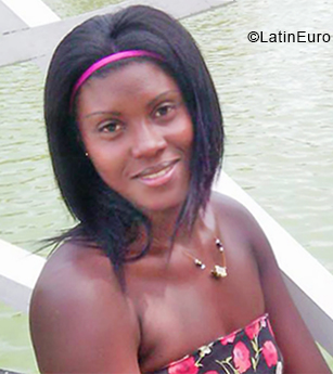 Date this tall Cuba girl Yasmile from Matanzas CU375