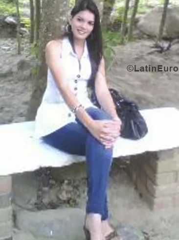 Date this georgeous Venezuela girl Louisa from Barinas VE1872
