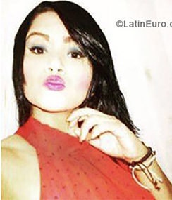 Date this funny Venezuela girl Nazareth from Caracas VE1885