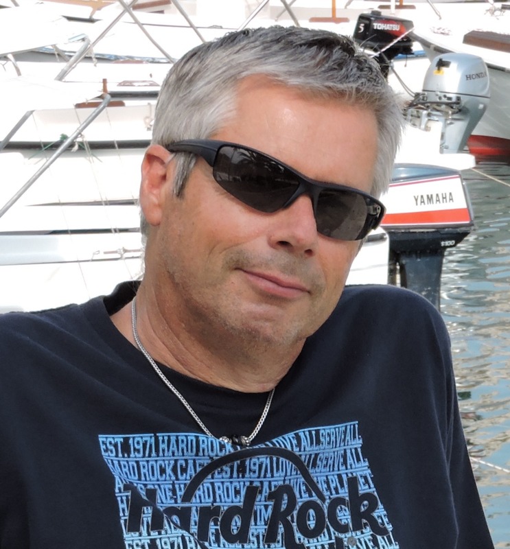 Date this tall Switzerland man Ronaldo from zurich CH162