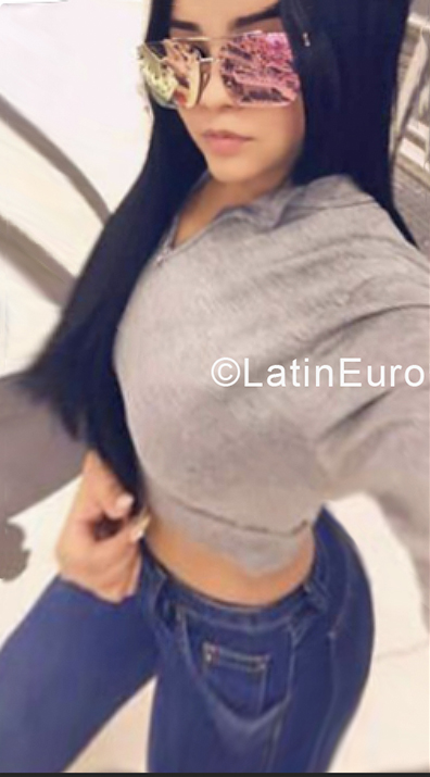 Date this delightful Venezuela girl Kimberly from Caracas VE1927