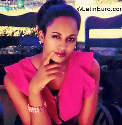 Date this hot Cuba girl Rosa from Cienfuegos CU413