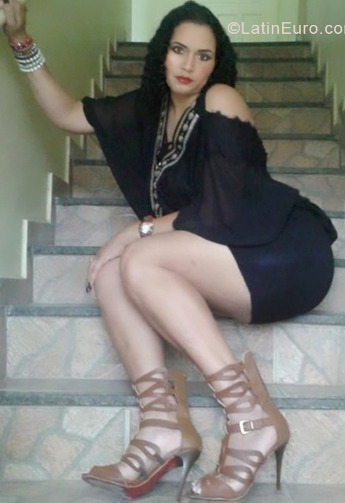 Date this athletic Brazil girl Luciene from Aimorés BR10713