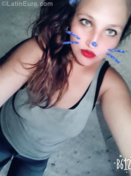 Date this sensual Argentina girl Anto from parana AR169