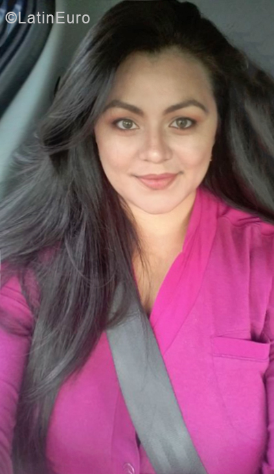 Date this sensual Venezuela girl LAURA from San Cristobal VE2024