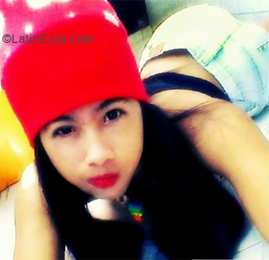 Date this sultry Venezuela girl Say from Caracas VE2049