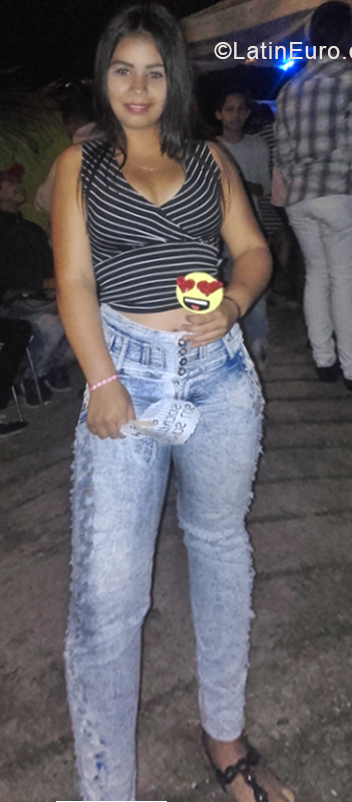 Date this passionate Venezuela girl Genesis from Caracas VE2065