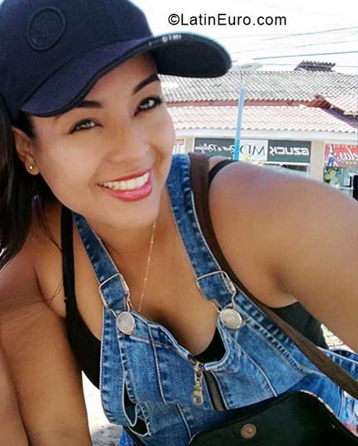 Date this georgeous Peru girl Garesmir from Pucalla PE1338