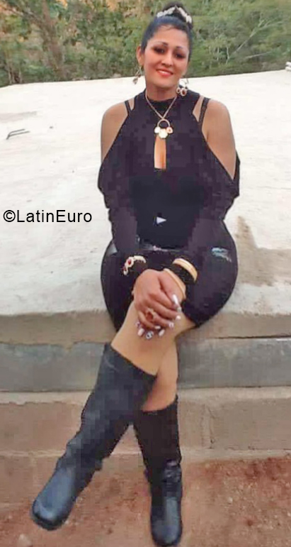 Date this beautiful Honduras girl Sagrario from Tegucigalpa HN2609