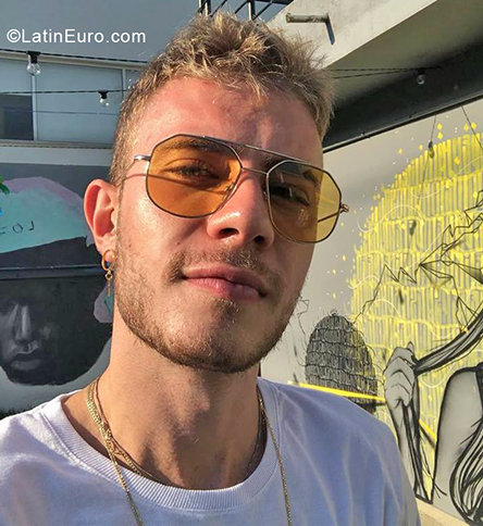 Date this sensual Brazil man Bruno from São Paulo BR10765