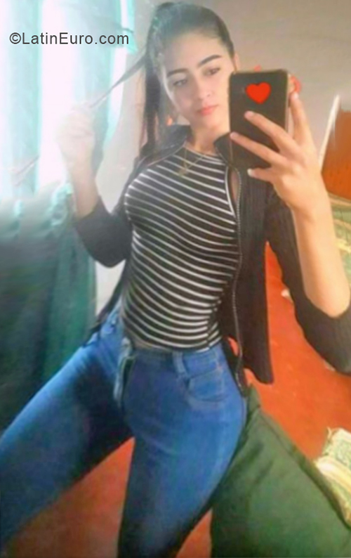 Date this fun Venezuela girl ORIANGELA from Anaco VE2154