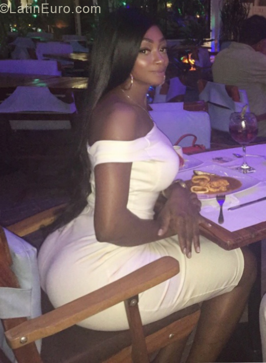 Date this hard body Colombia girl Aidia from Cali CO26751