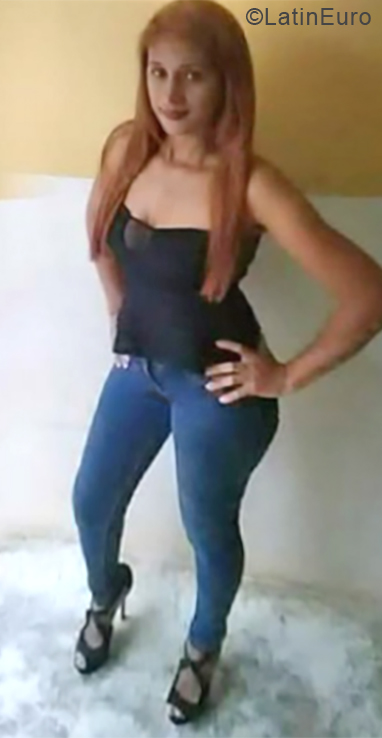 Date this nice looking Dominican Republic girl Dulce from La Vega DO34266