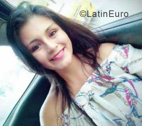 Date this voluptuous Peru girl Luzmila from Piura PE1364